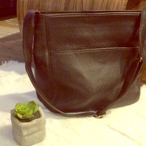 Gorgeous NWOT Coach pebbles leather bag.